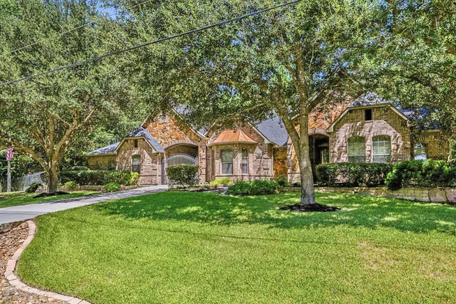 Photo 3 of 13120 Autumn Ash Drive, Conroe, TX