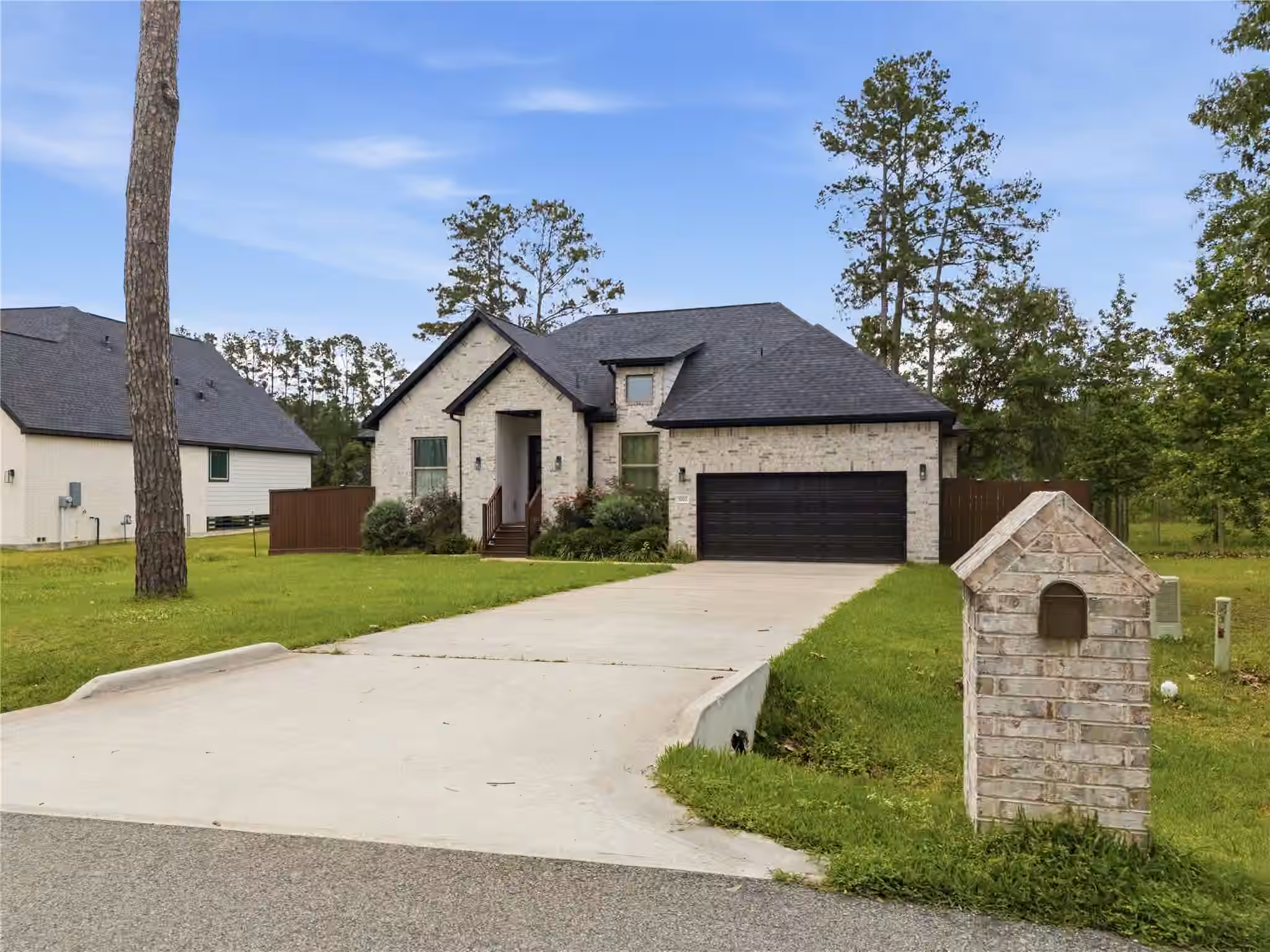 Photo 4 of 1002 Four Fountains Street, New Caney, TX
