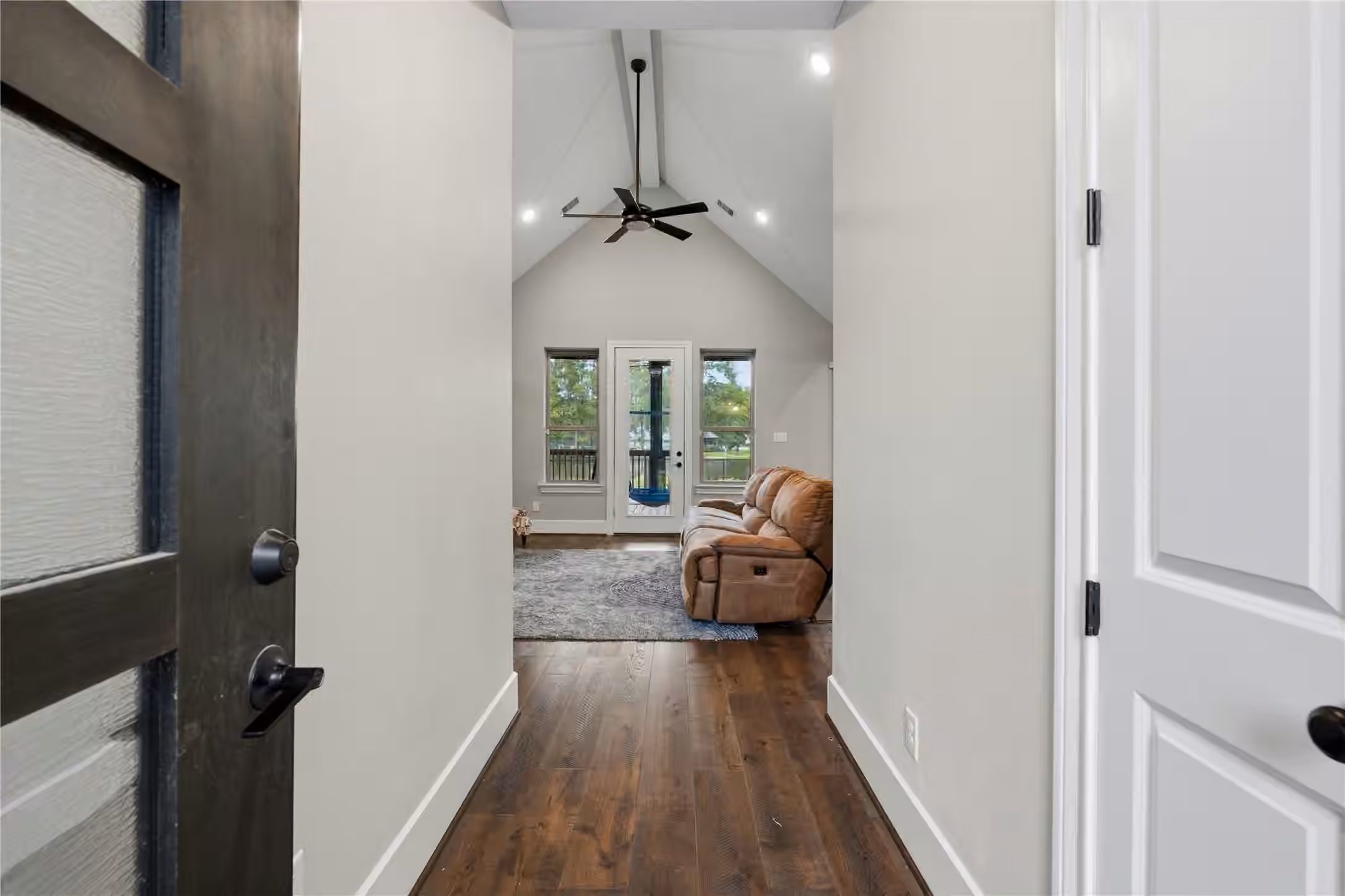 Photo 5 of 1002 Four Fountains Street, New Caney, TX