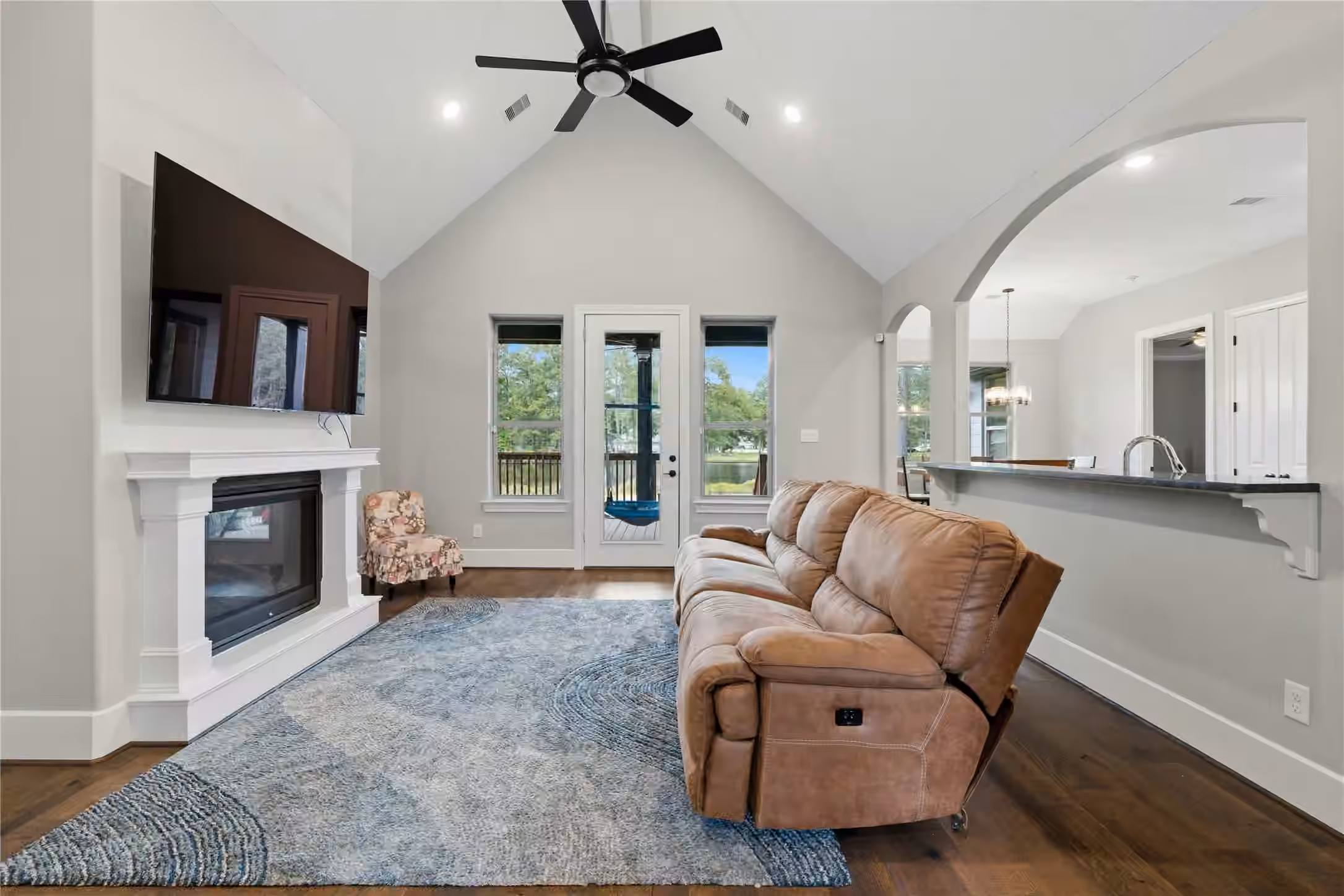 Photo 6 of 1002 Four Fountains Street, New Caney, TX
