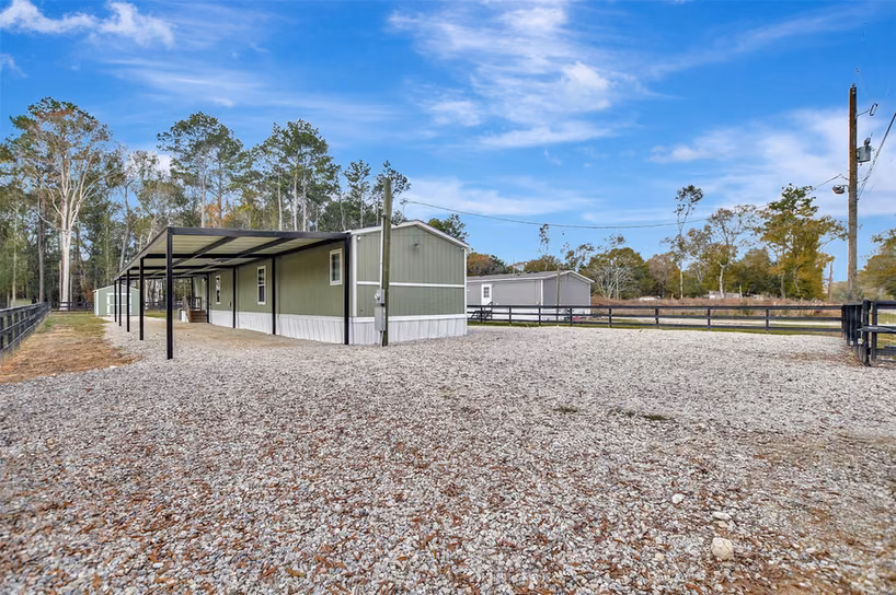 Photo 3 of 15738 W Relza Drive, Splendora, TX