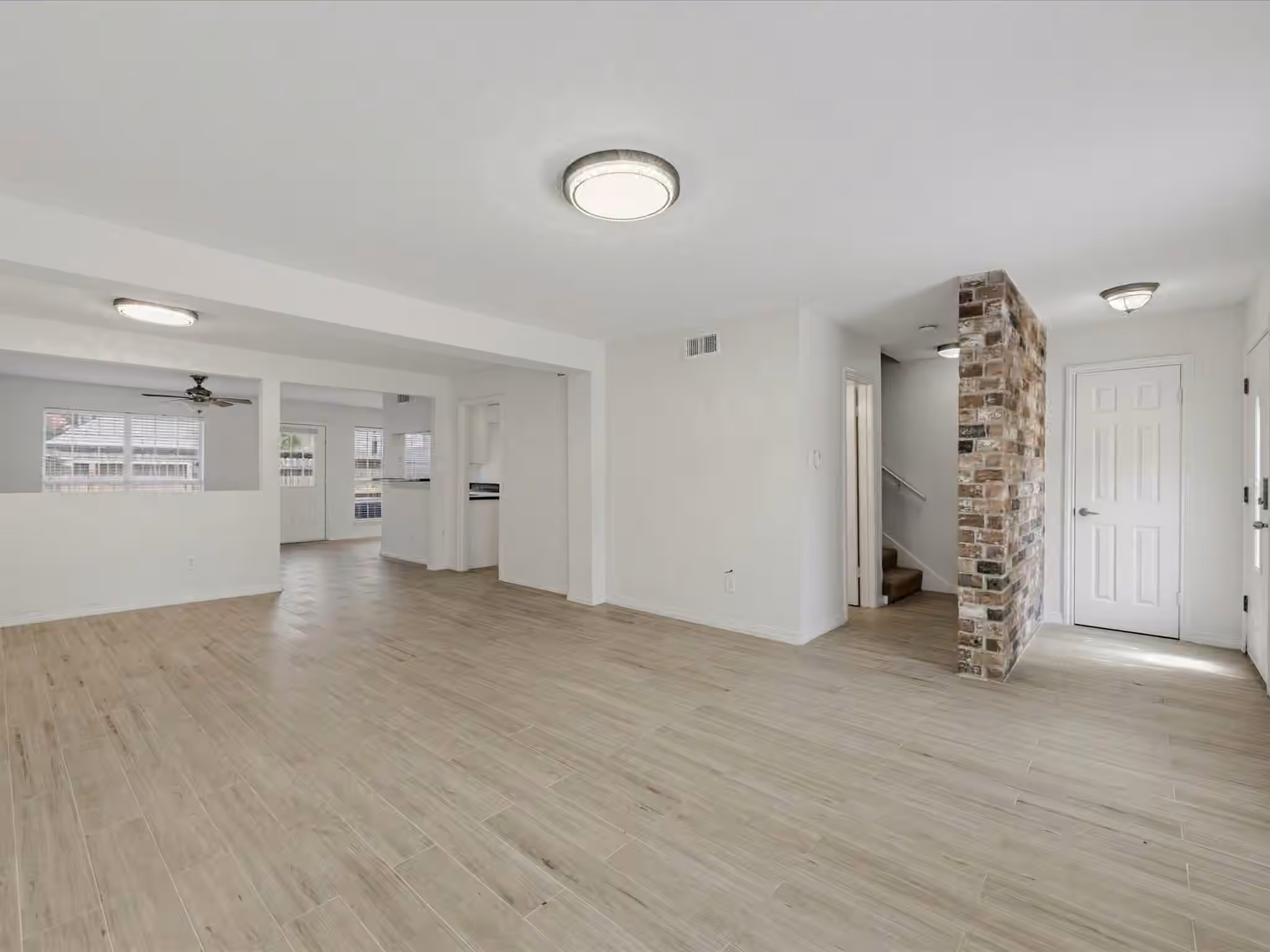 Photo 6 of 1653 W Sam Houston Parkway S, Houston, TX