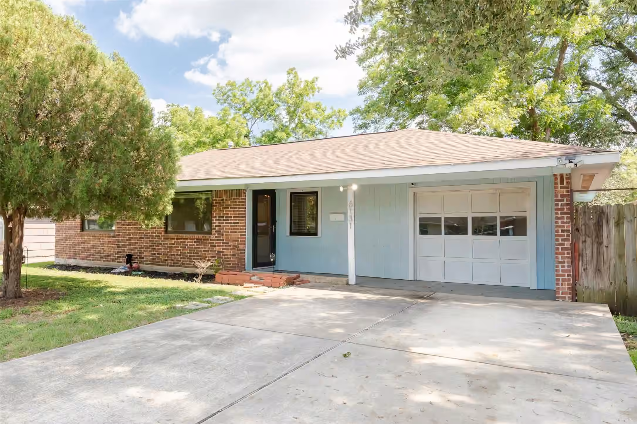 Photo of 6131 Grape Street, Houston, TX