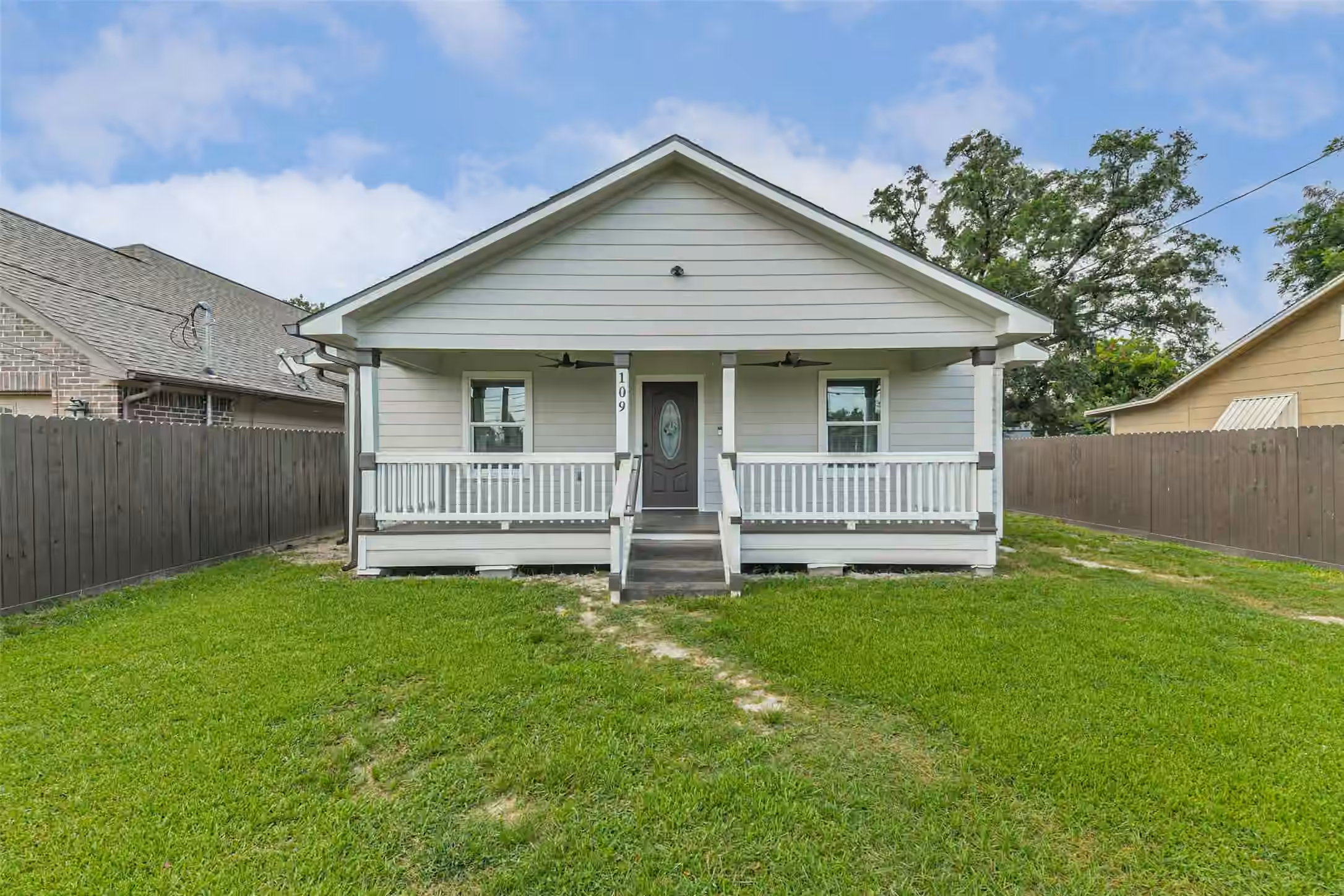 Photo of 109 Neyland Street, Houston, TX 77022