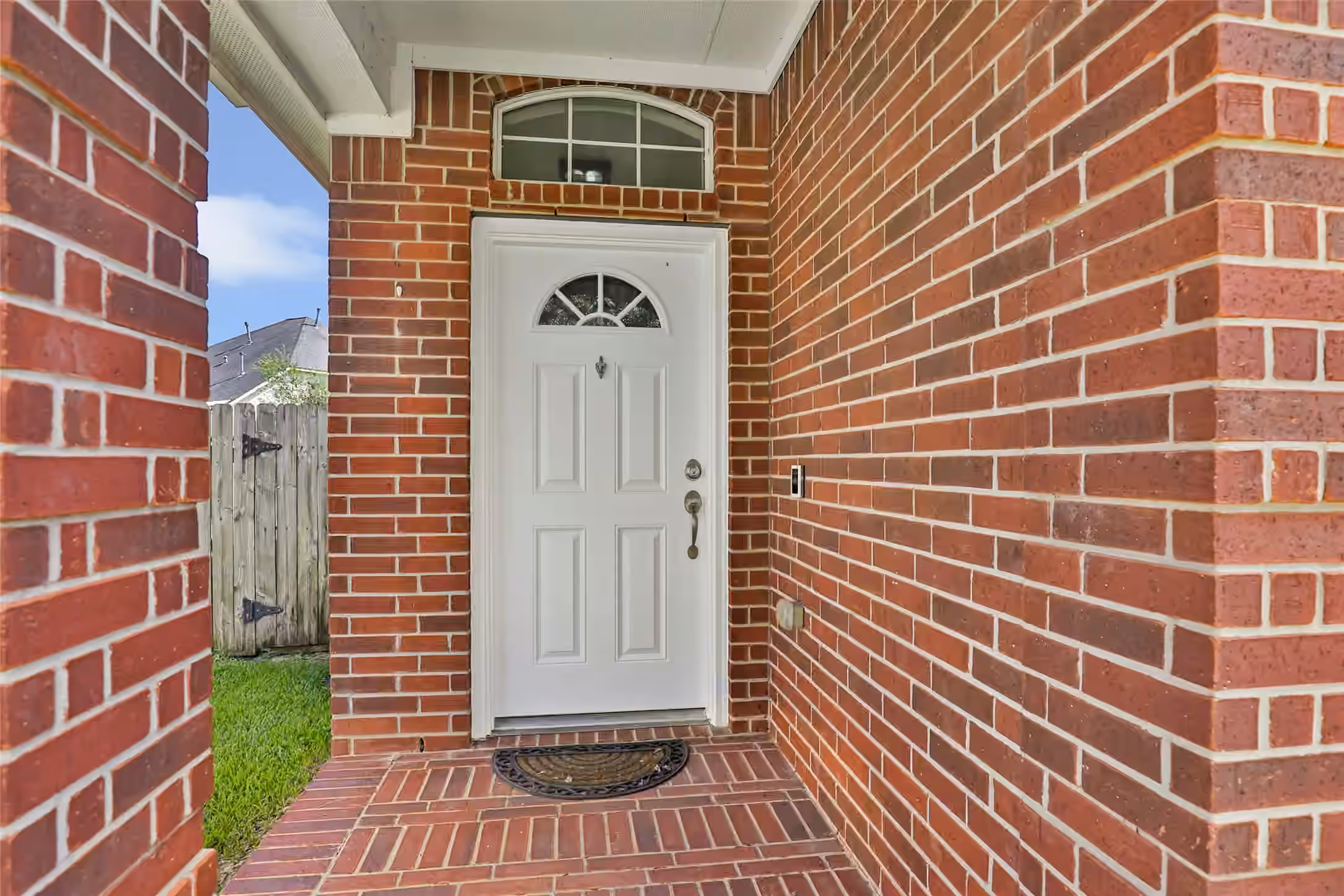 Photo 2 of 10007 Arcadian Springs Lane, Tomball, TX