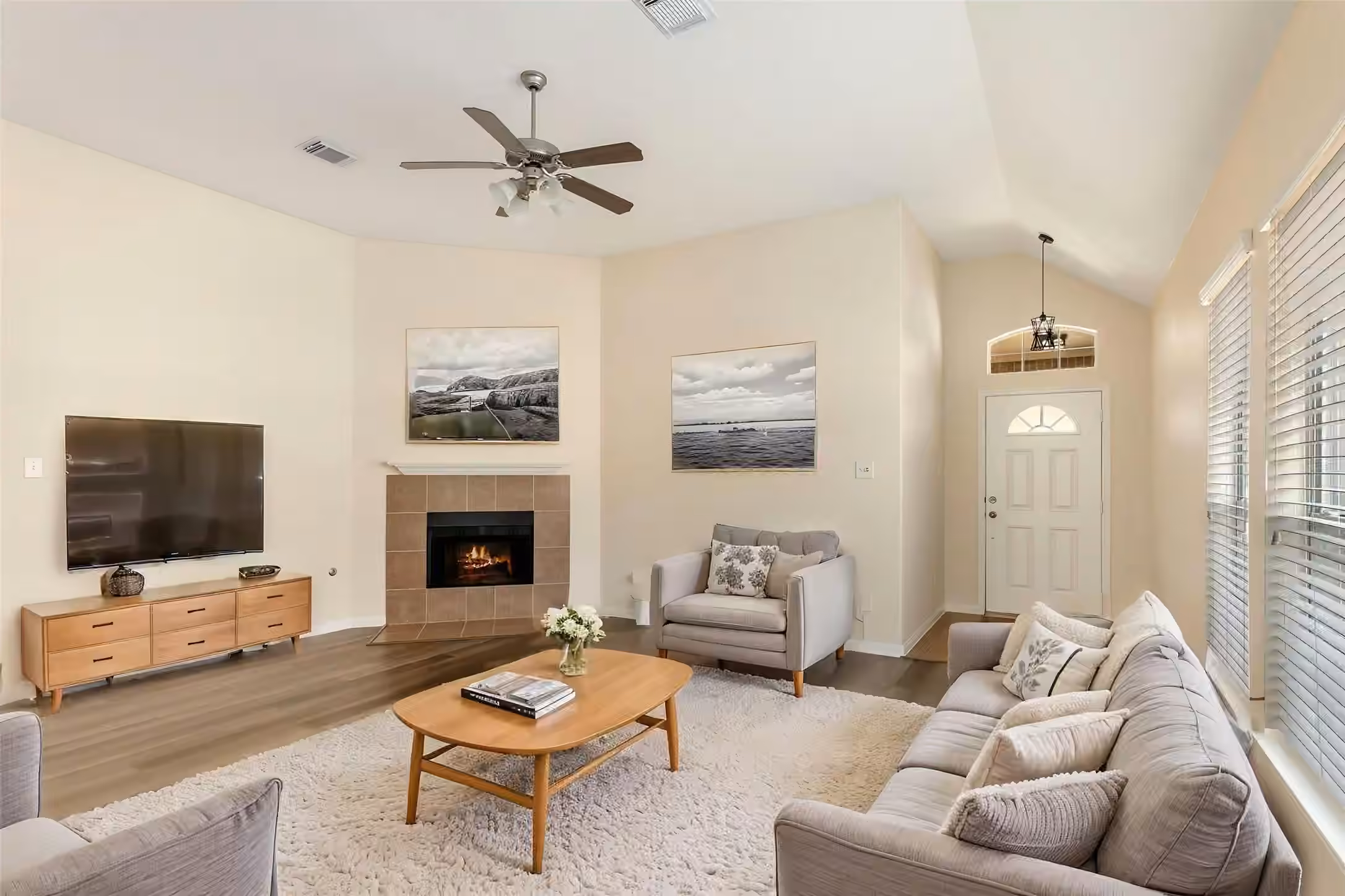 Photo 3 of 10007 Arcadian Springs Lane, Tomball, TX