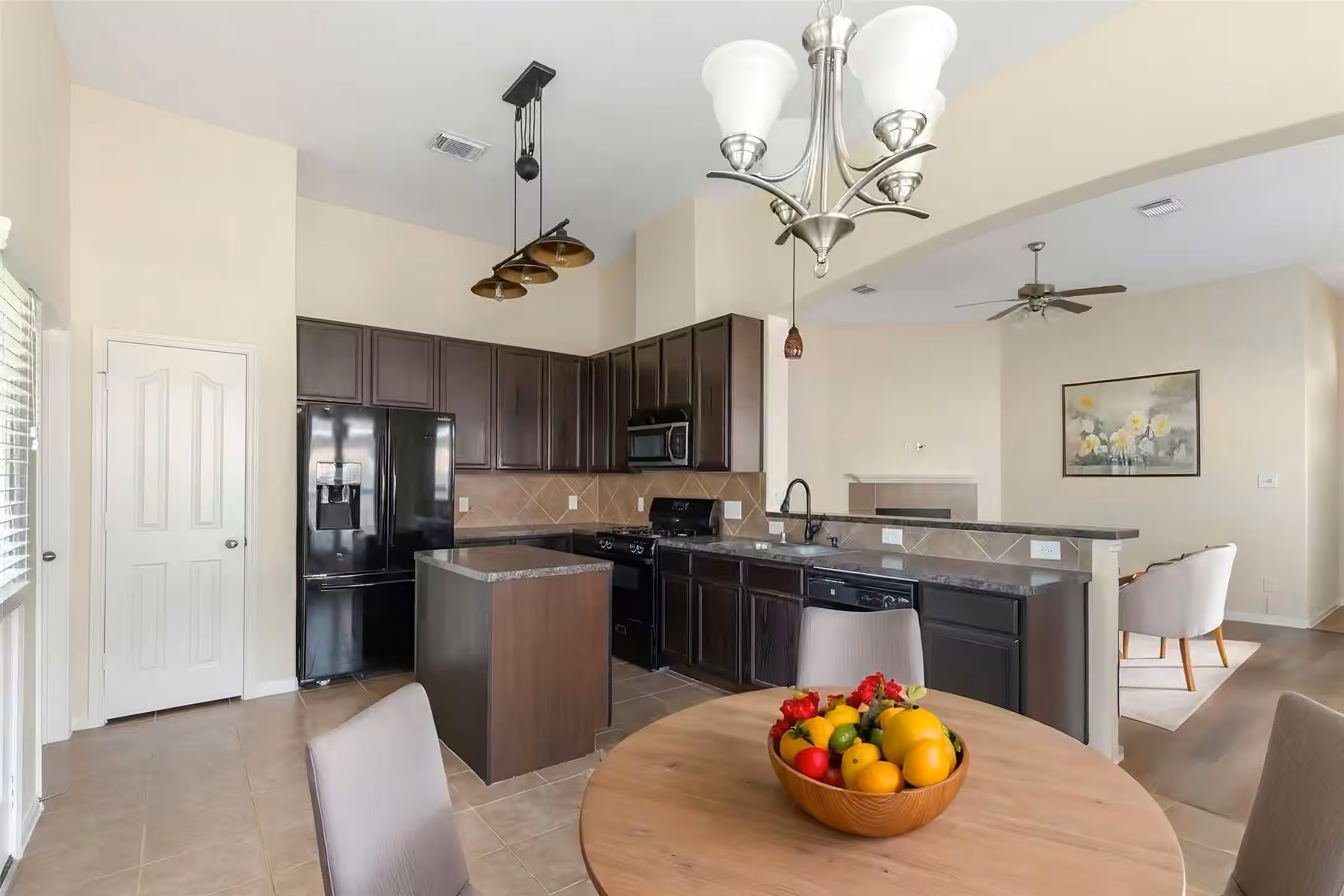 Photo 7 of 10007 Arcadian Springs Lane, Tomball, TX