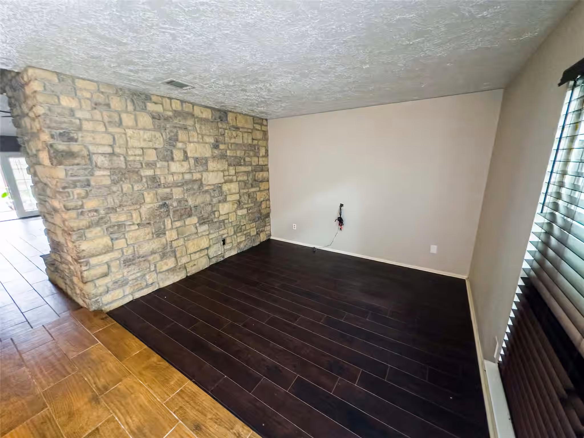 Photo 4 of 17434 Crows Nest Way, Crosby, TX
