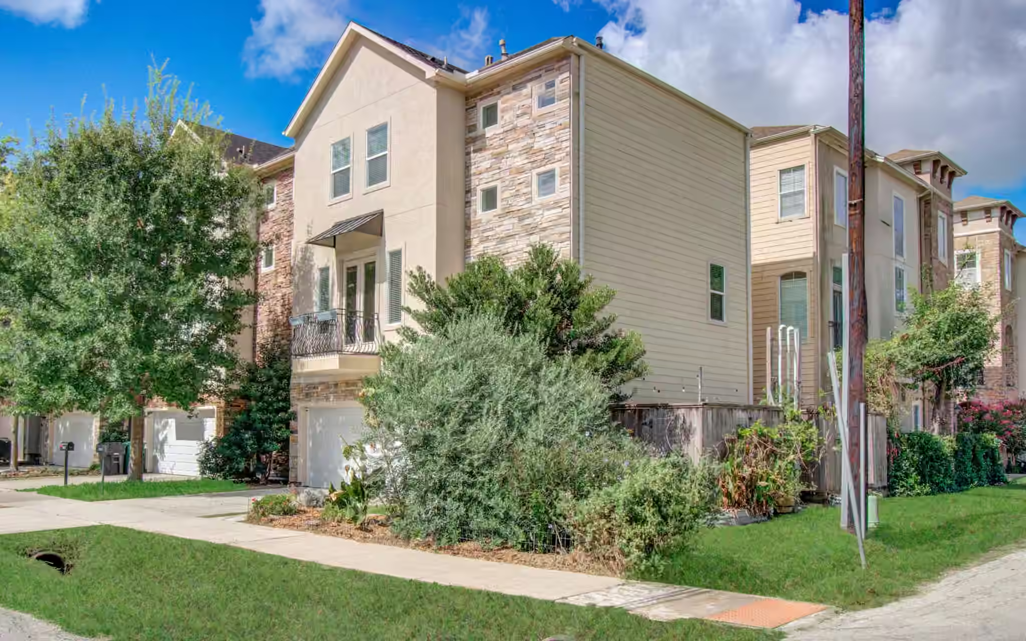 Photo 3 of 2609 Detering Street, Houston, TX