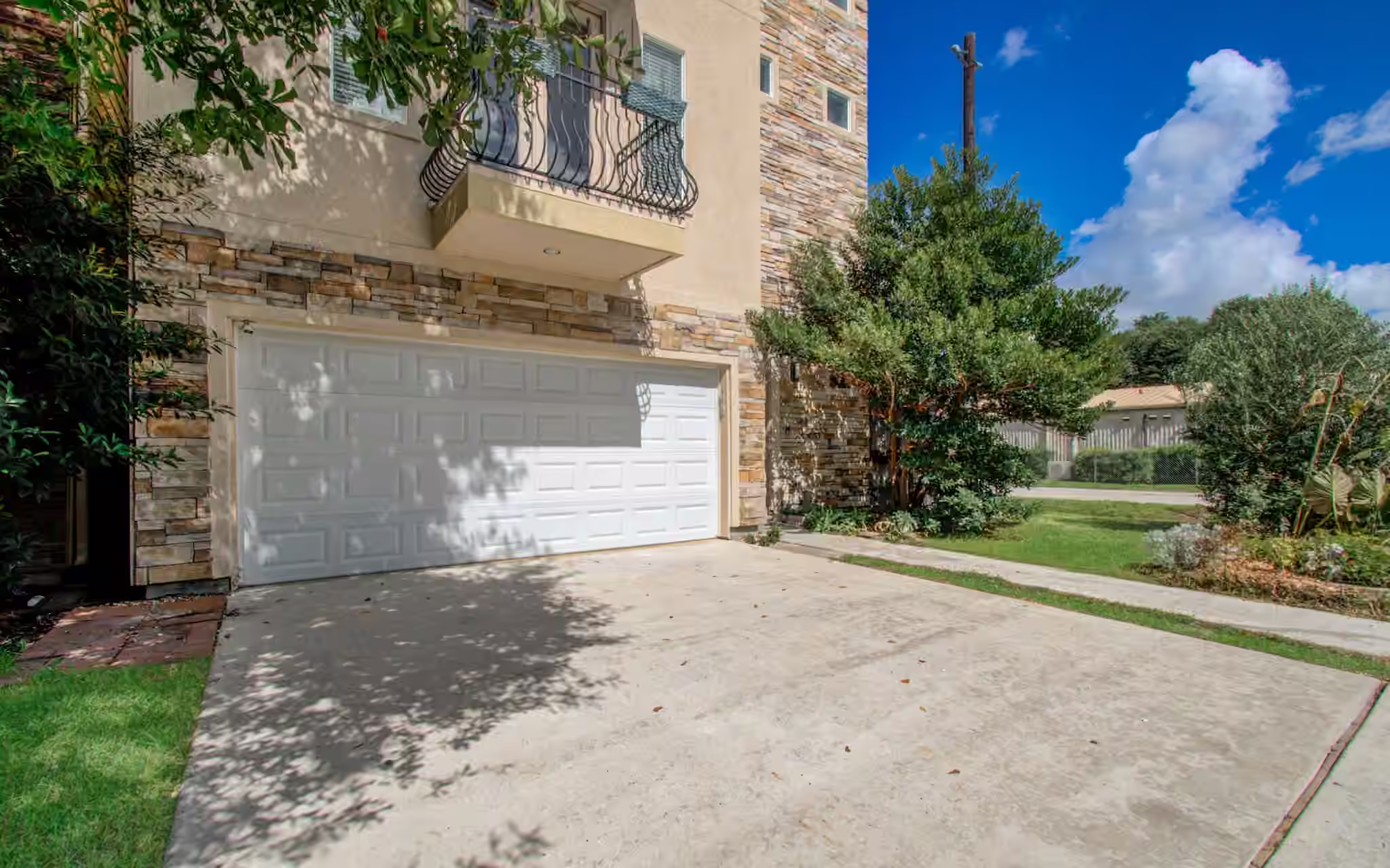 Photo 4 of 2609 Detering Street, Houston, TX