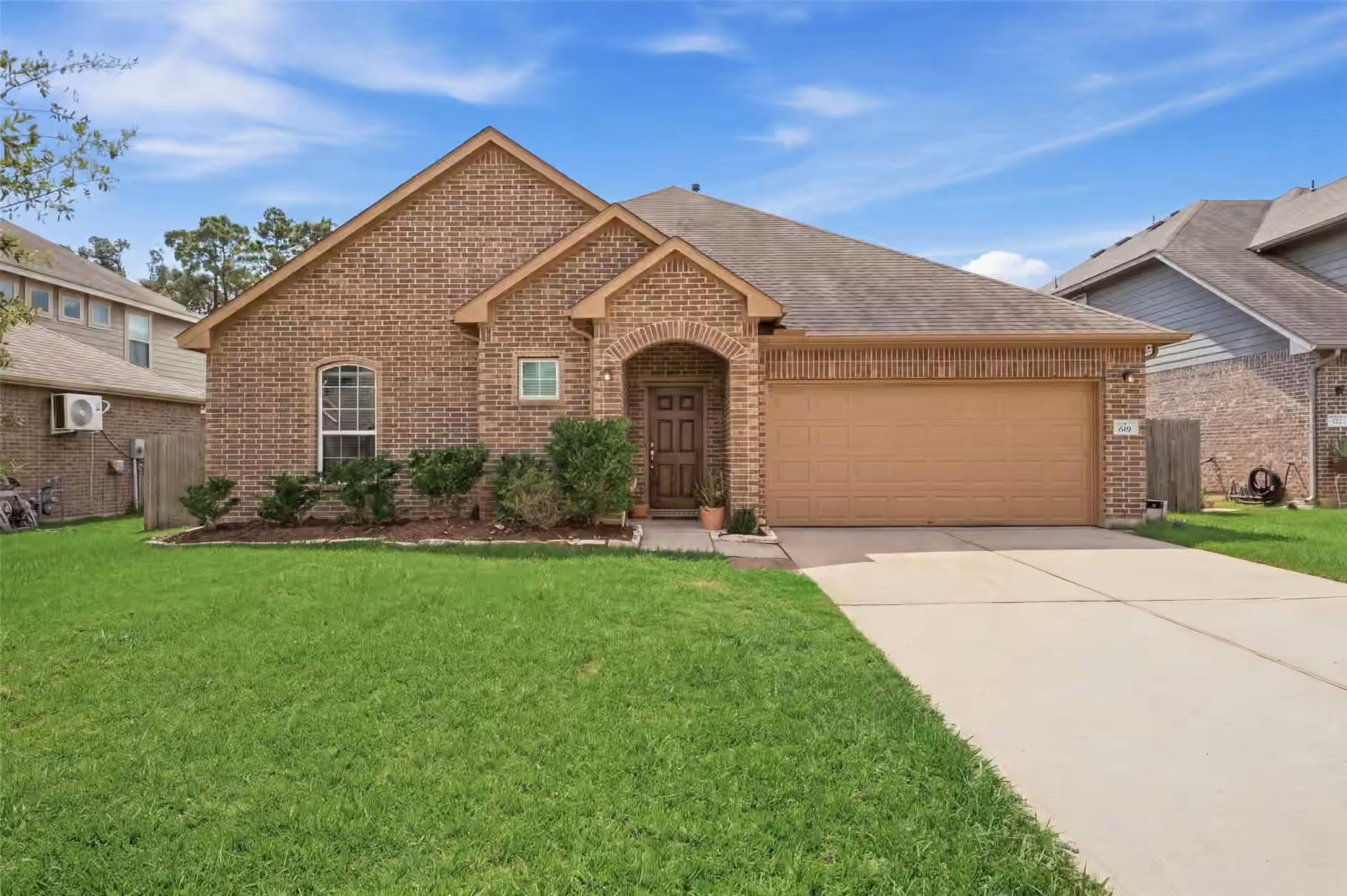 Photo of 619 Yoke Drive, Crosby, TX 77532