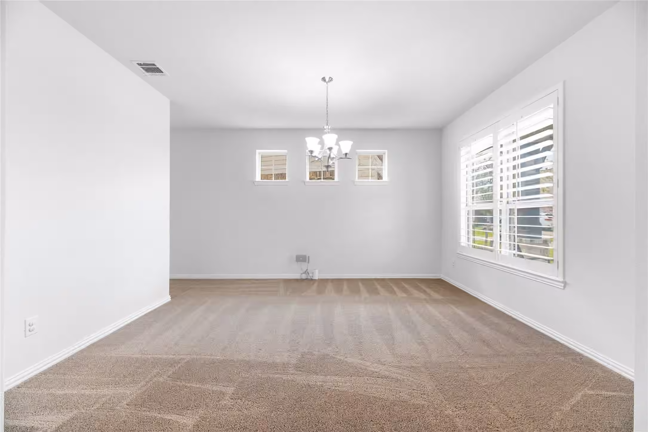 Photo 4 of 185 Sunray Creek Drive, Katy, TX