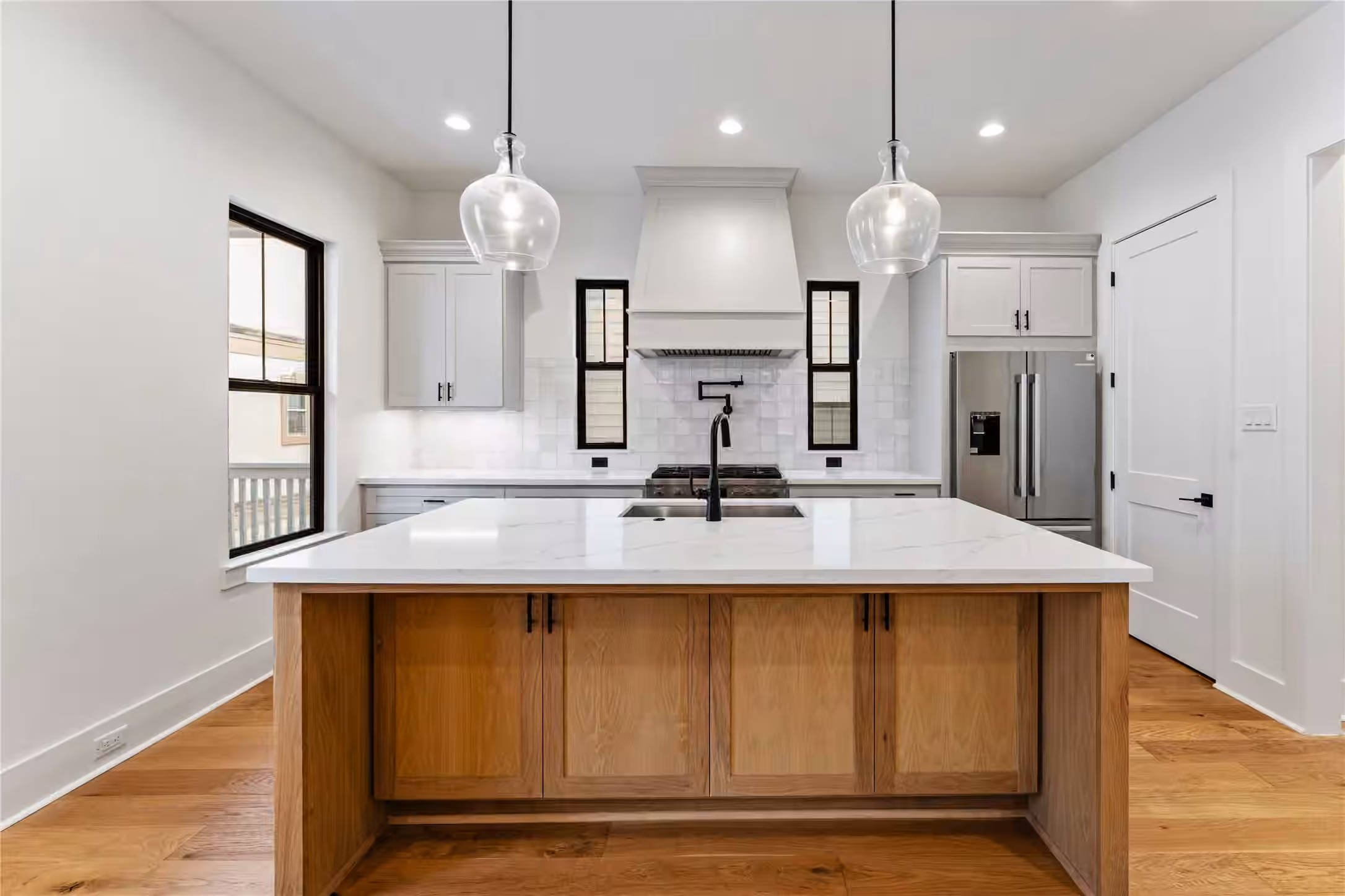 Photo of 515 E 4th Street, Houston, TX