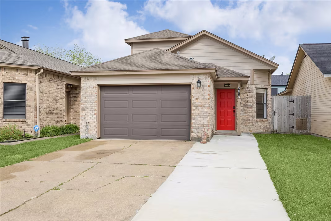 Photo of 5813 Guadalupe Drive, Dickinson, TX 77539