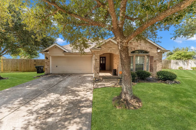 Photo of 4208 Parry Drive, Pearland, TX