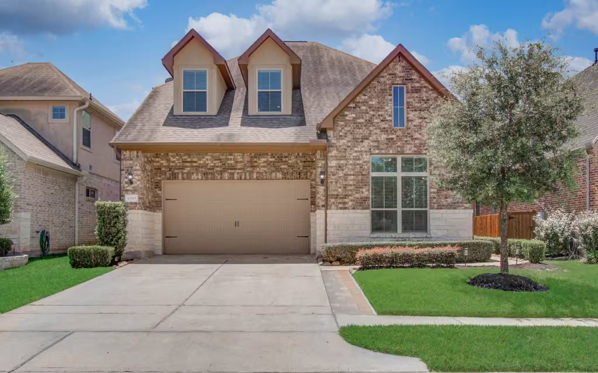 Photo 4 of 17915 Olde Oaks Estate Court, Cypress, TX
