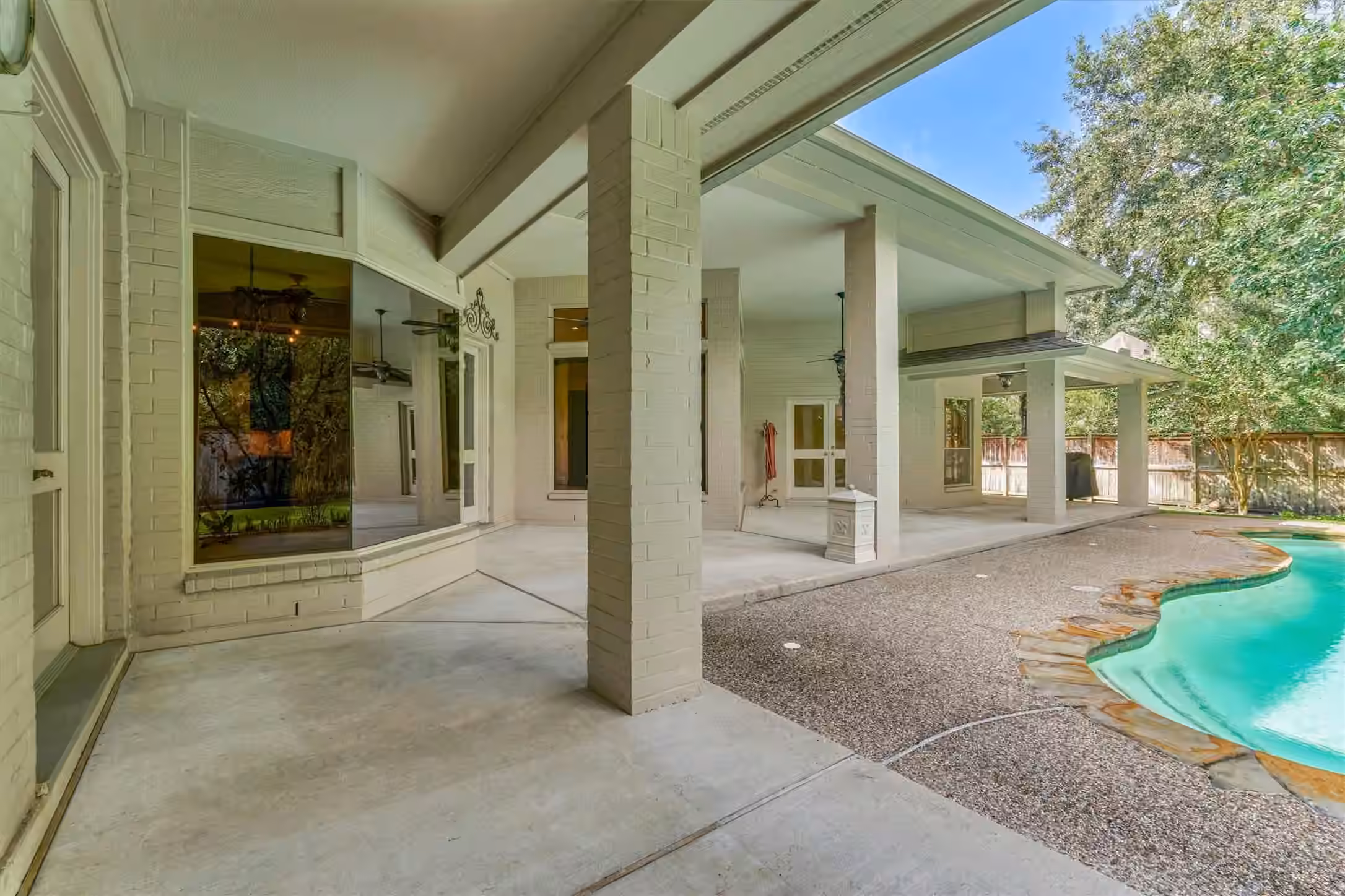 Photo 3 of 62 Stone Springs Circle, The Woodlands, TX
