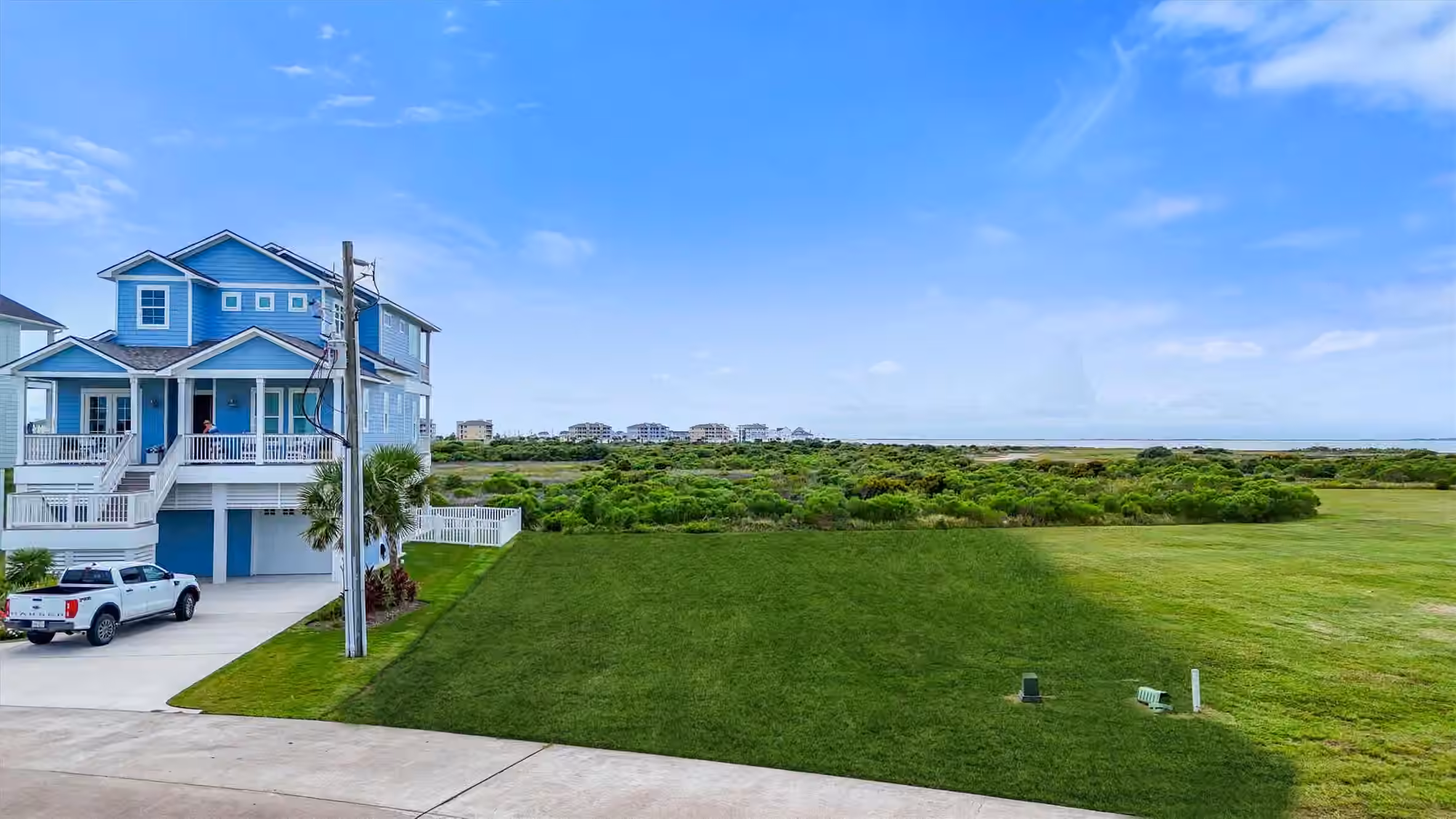 Photo 5 of 25951 Bay Breeze Drive, Galveston, TX