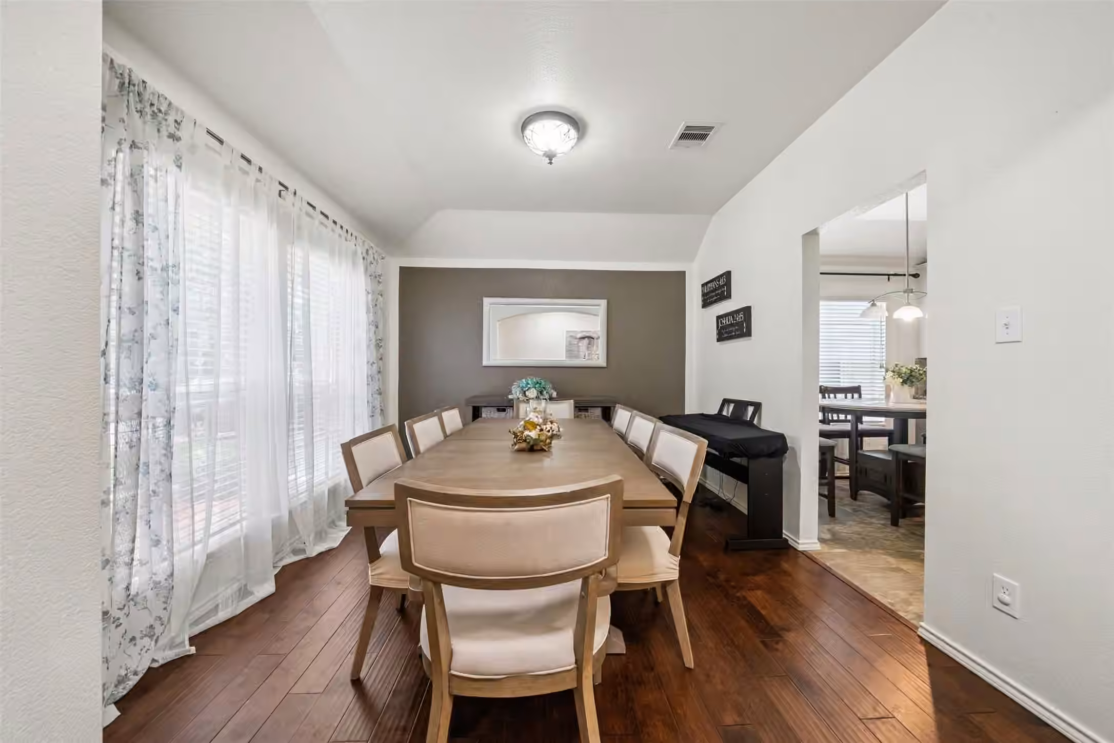 Photo 7 of 17911 Yukon Pass Drive, Humble, TX