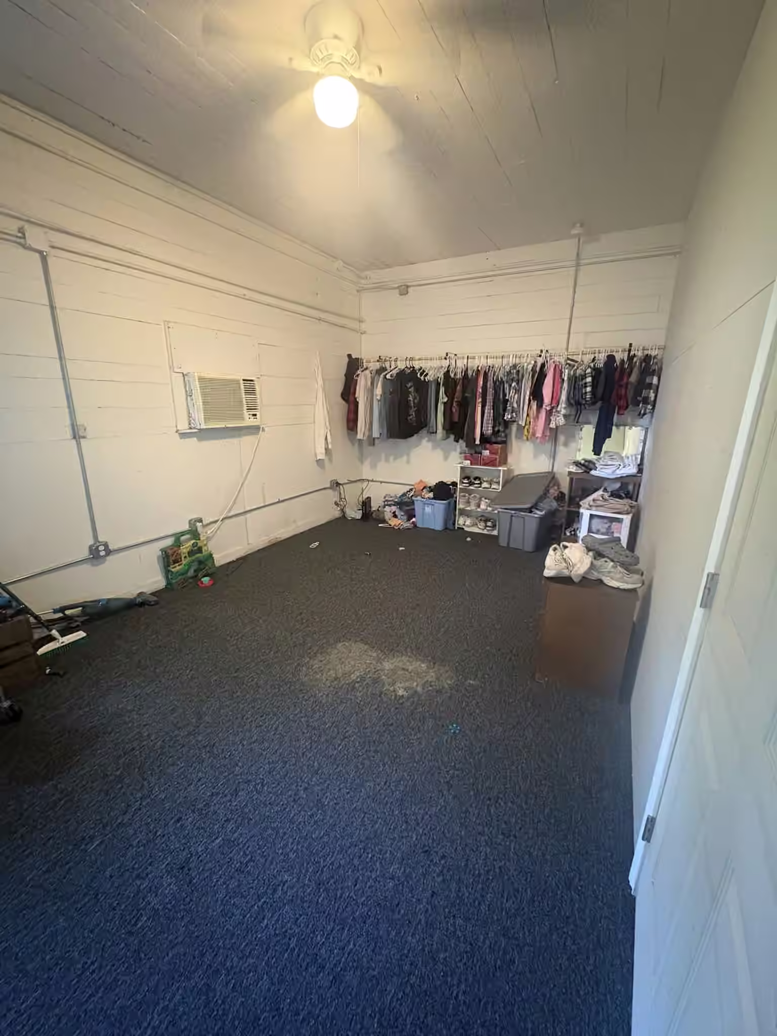 Photo 7 of 213 S Hill Street, Alvin, TX