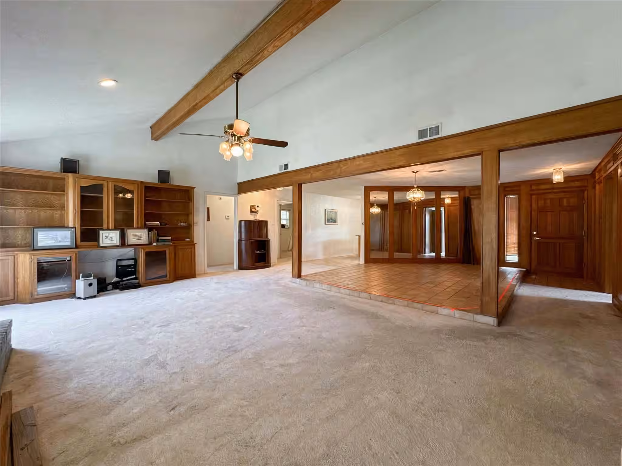 Photo 4 of 2109 E Linwood Oaks Street, Pearland, TX