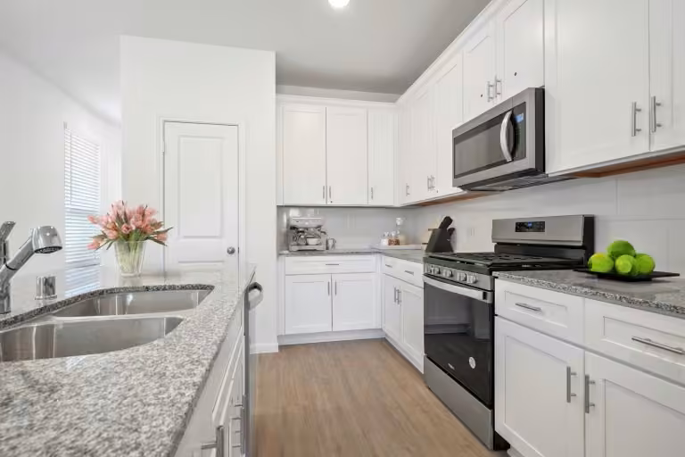 Photo 4 of 10625 Willet Way, Willis, TX