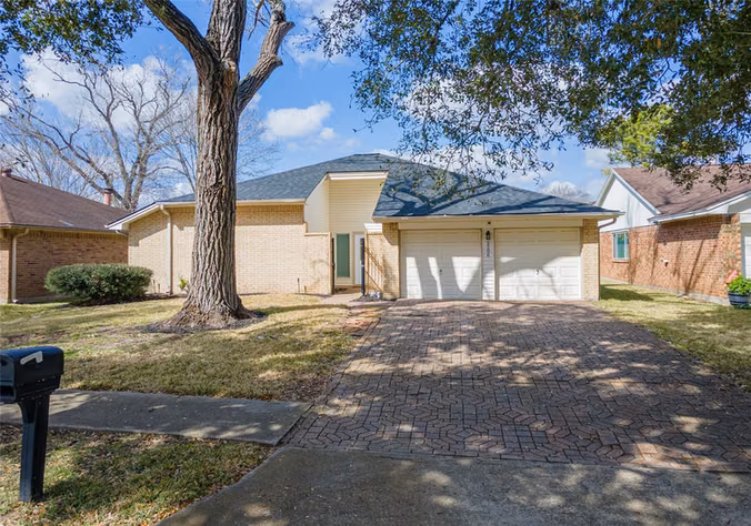 Photo of 2506 Bisontine Street, Friendswood, TX 77546
