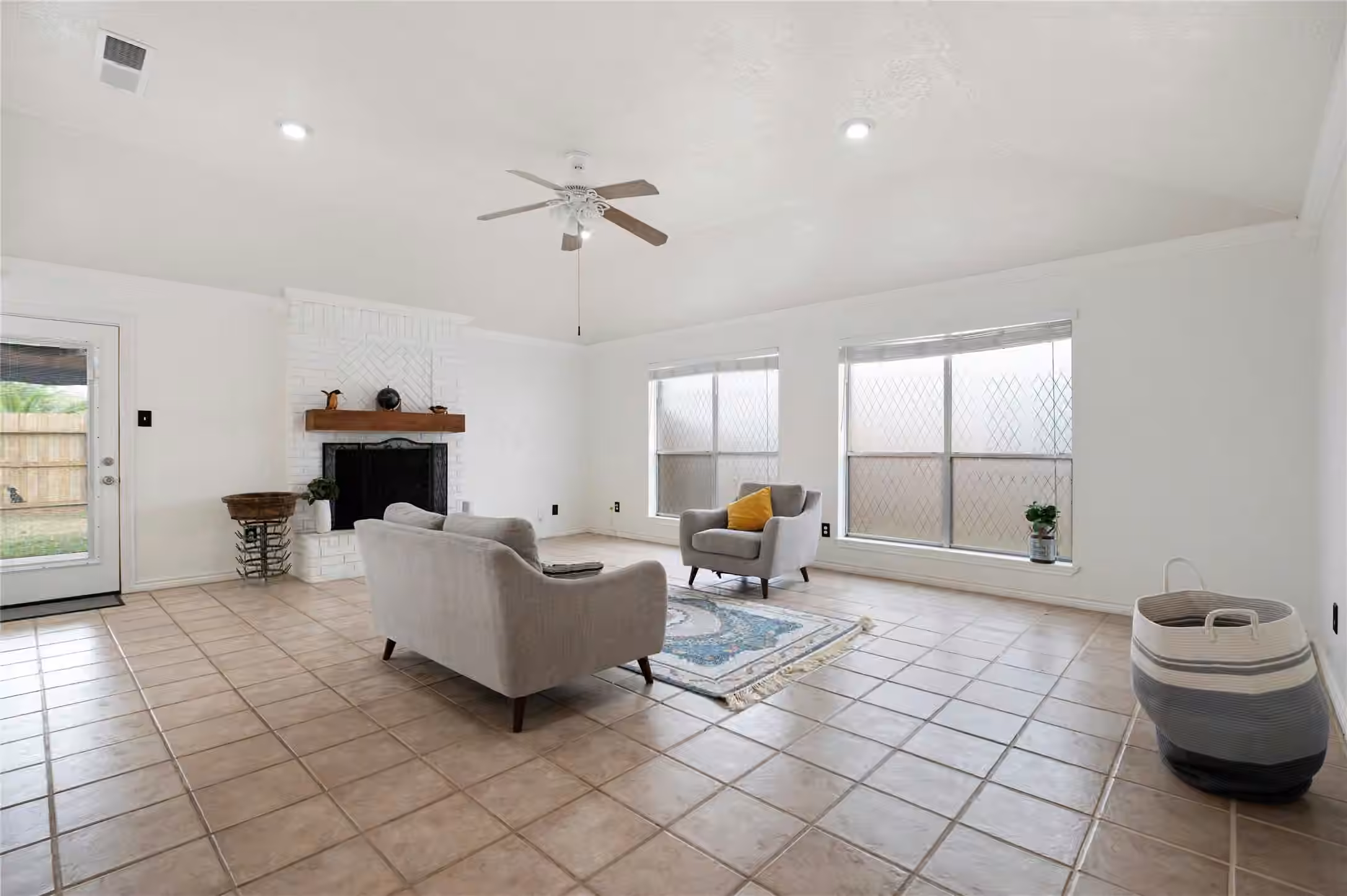 Photo 5 of 2506 Bisontine Street, Friendswood, TX