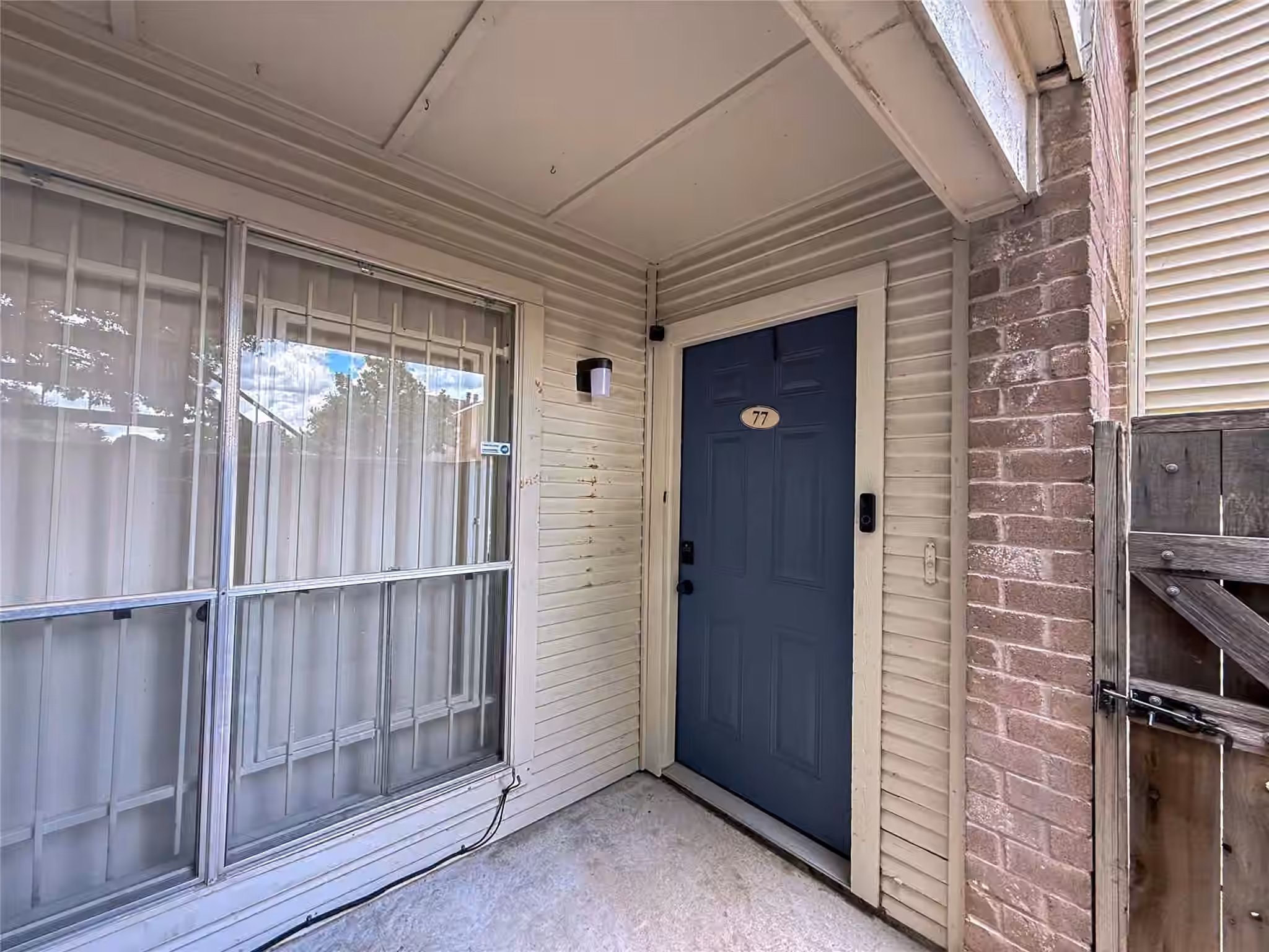 Photo 6 of 3900 Woodchase Drive 77, Houston, TX