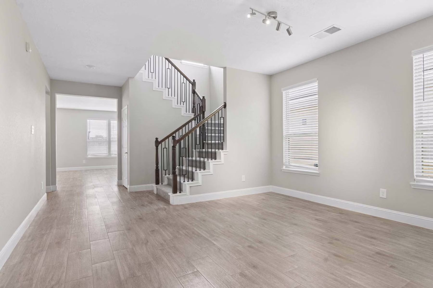 Photo 5 of 14315 Persimmon Woods Drive, Houston, TX