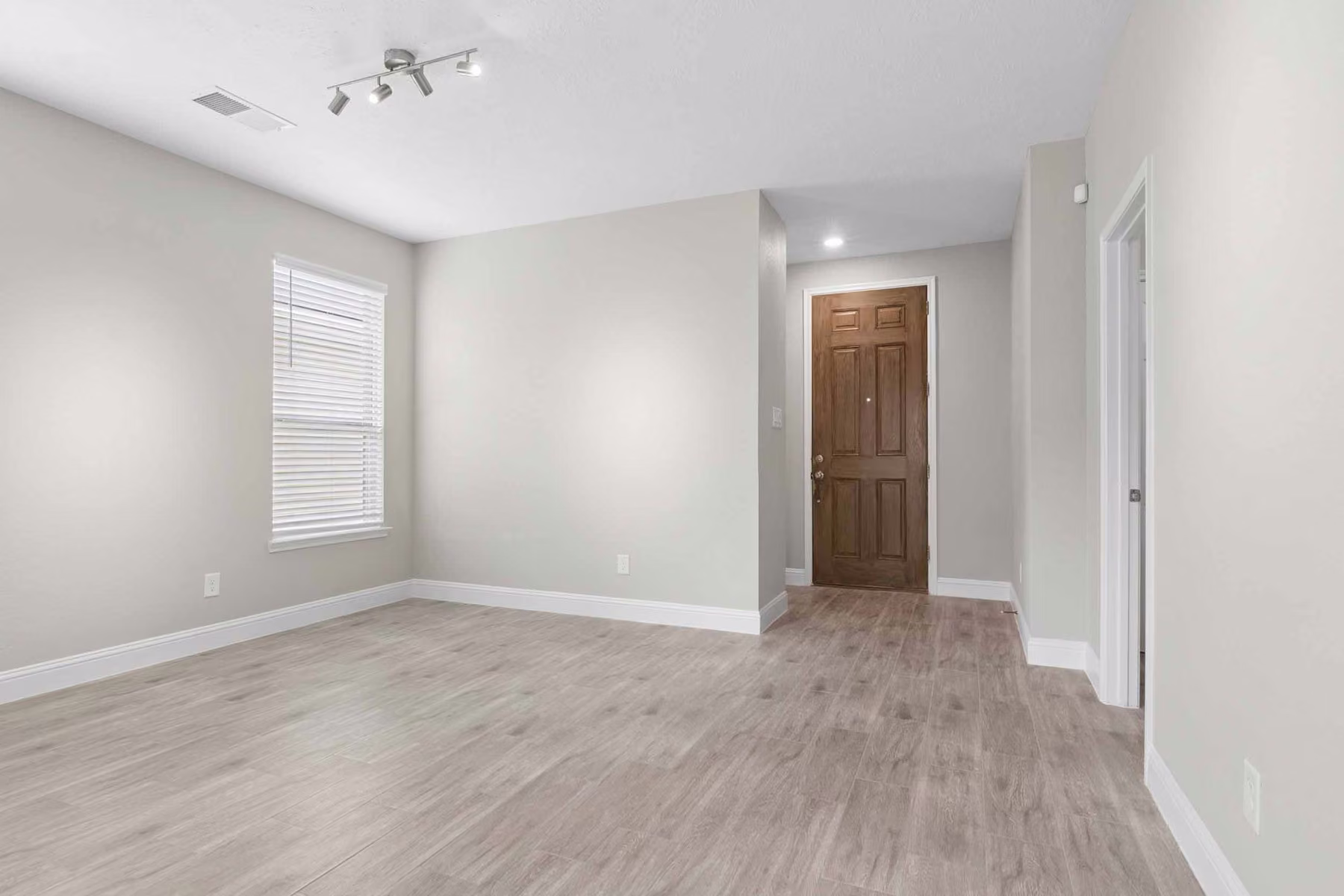 Photo 7 of 14315 Persimmon Woods Drive, Houston, TX