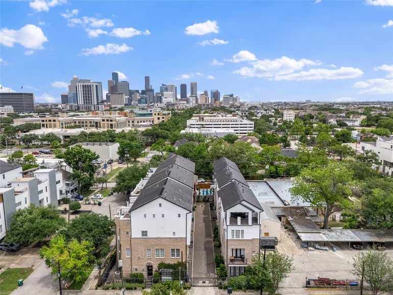 Photo 3 of 1403 Isabella Street, Houston, TX