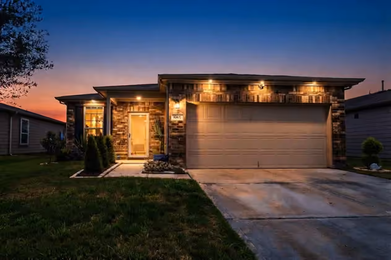 Photo 3 of 10821 Forbes Brook Drive, Houston, TX