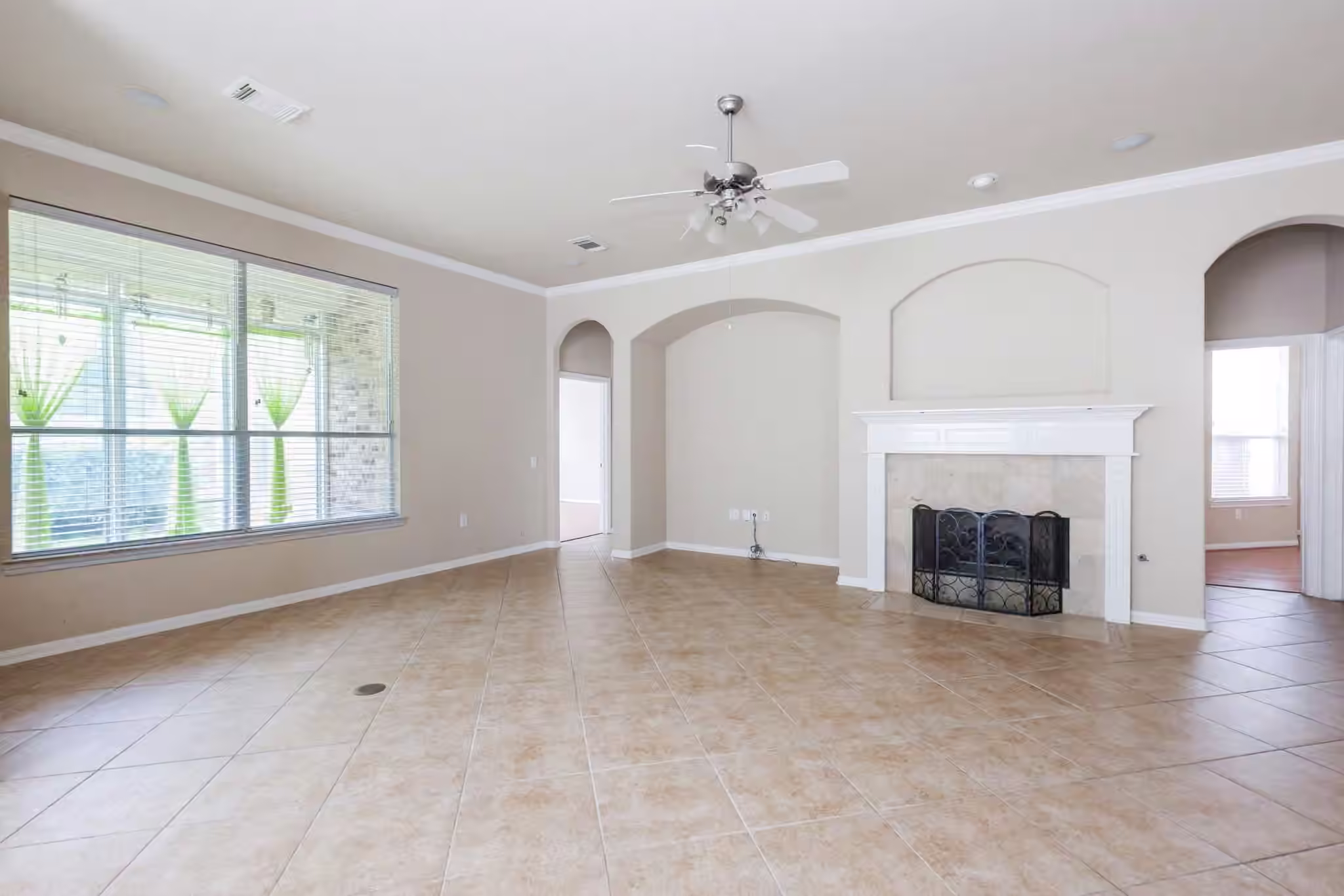 Photo 6 of 16523 Shimmering Lake Drive, Cypress, TX