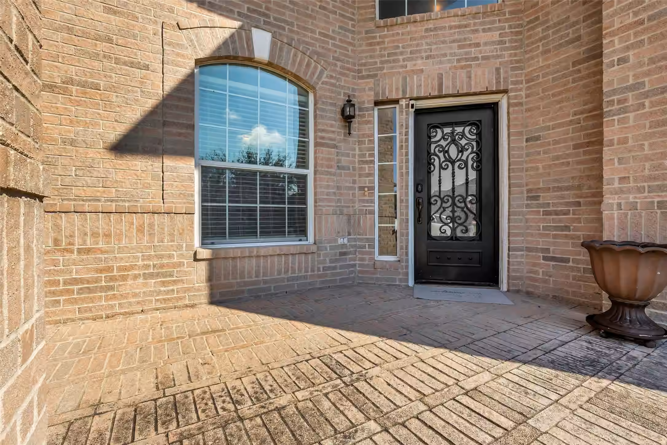 Photo 2 of 17934 Oakridge Canyon Lane, Richmond, TX