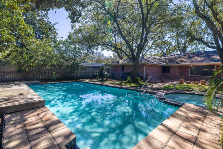 Photo of 5238 Loch Lomond Drive, Houston, TX 77096