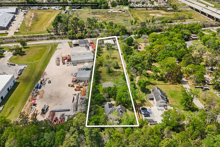 Photo 4 of 27330 E Hardy Road, Spring, TX