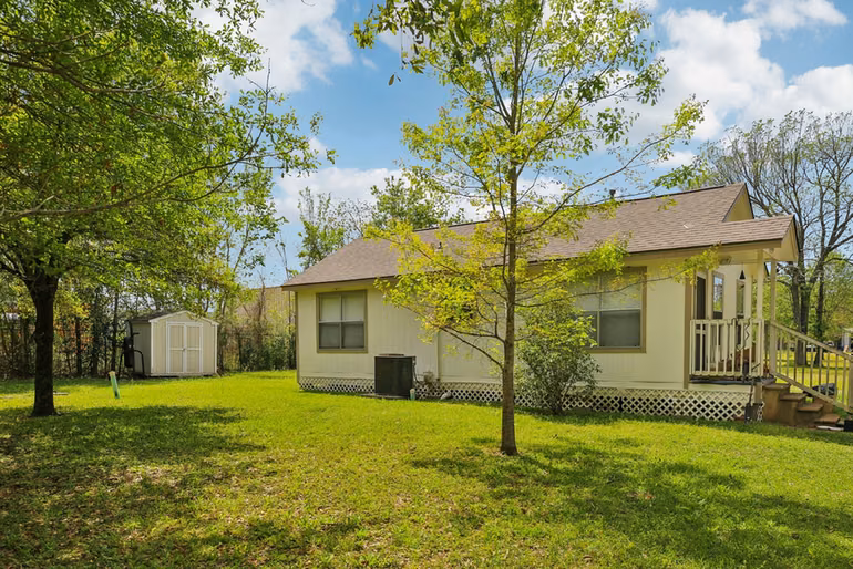 Photo 5 of 27330 E Hardy Road, Spring, TX