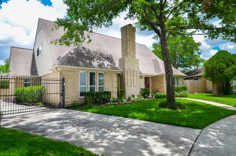 Photo 2 of 11302 Burgoyne Drive, Houston, TX