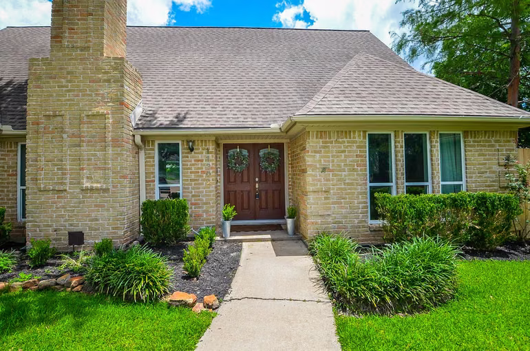 Photo 3 of 11302 Burgoyne Drive, Houston, TX