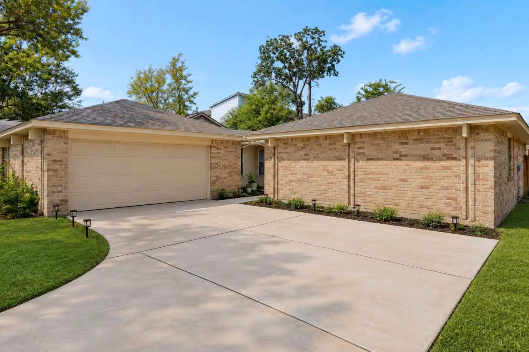 Photo of 10411 Rabbit Oak Drive, Houston, TX 77065
