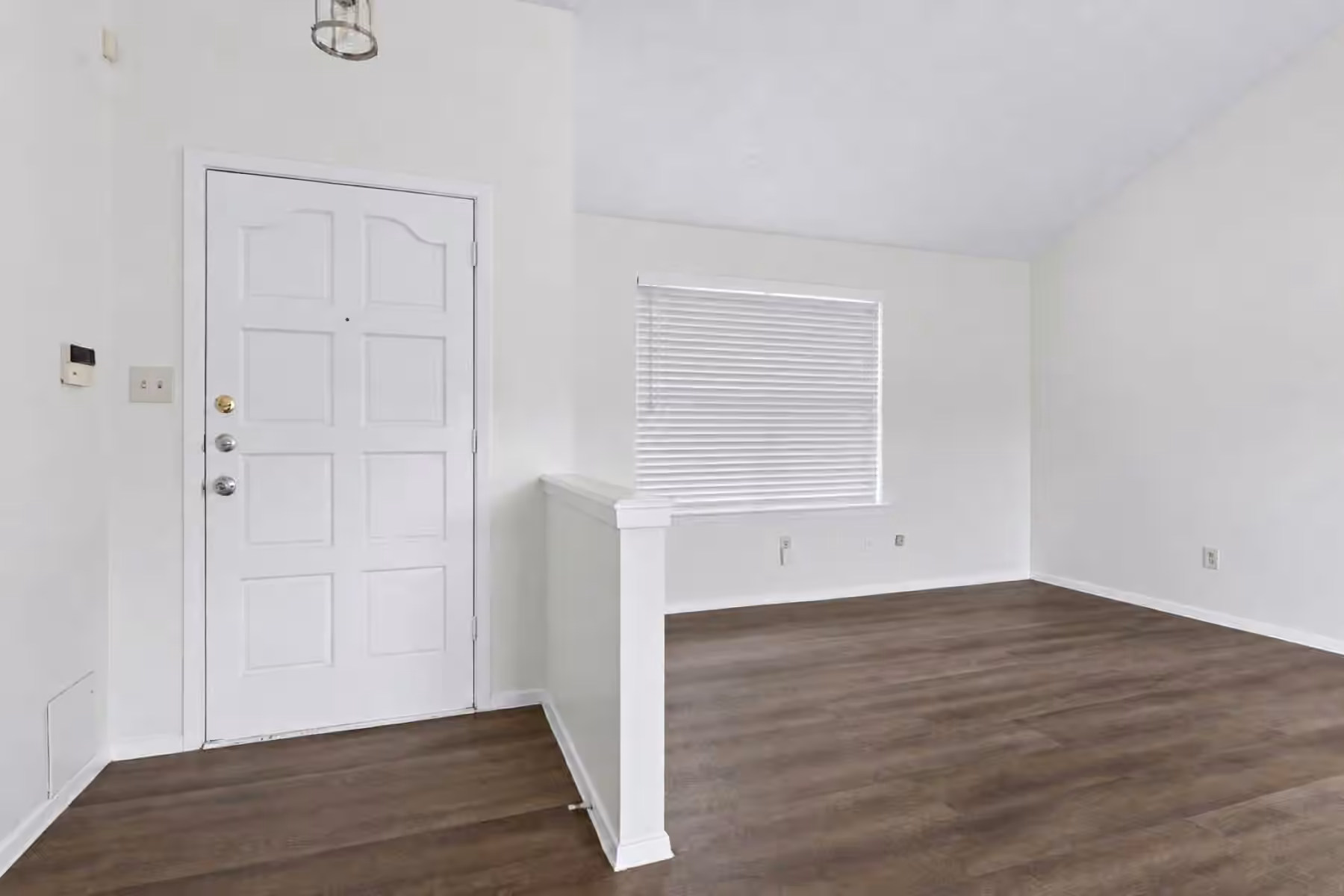 Photo 5 of 10411 Rabbit Oak Drive, Houston, TX