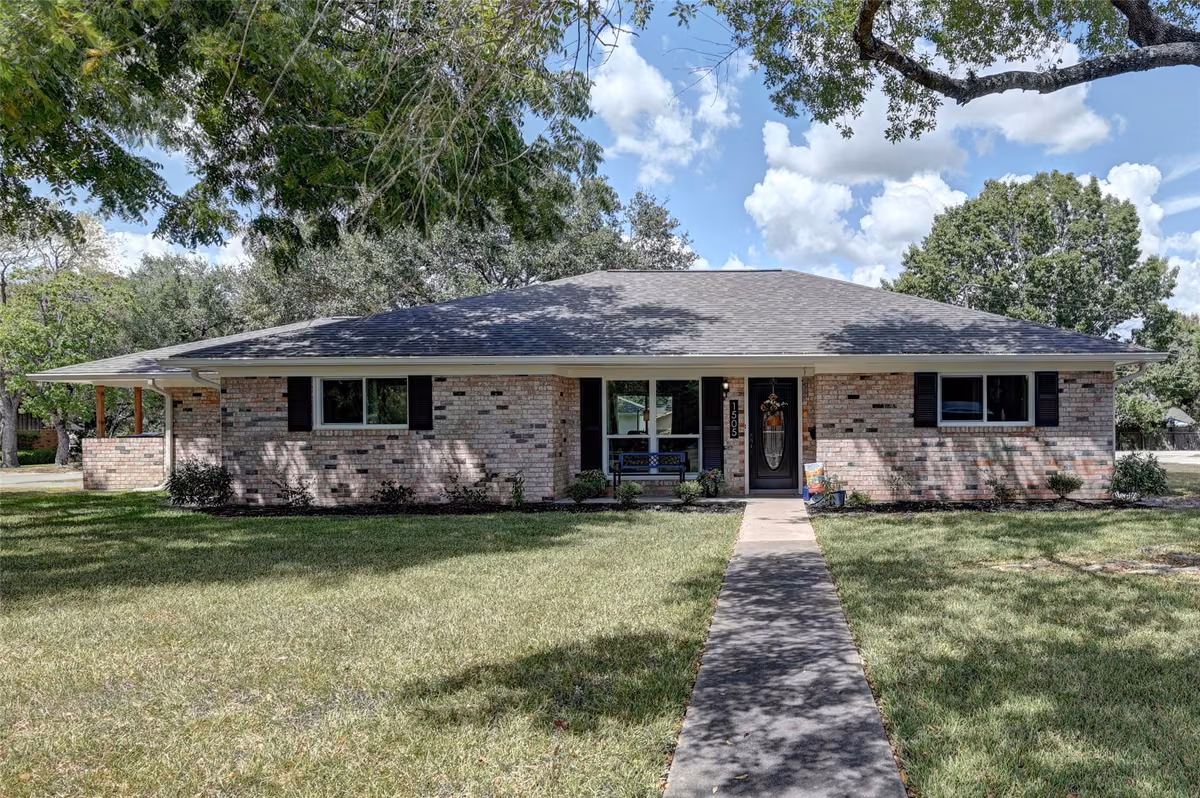 Photo of 1505 Everitt Street, Navasota, TX 77868