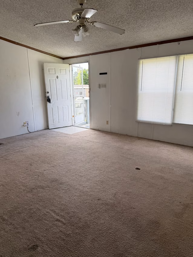 Photo 2 of 106 Courtland Court, Highlands, TX