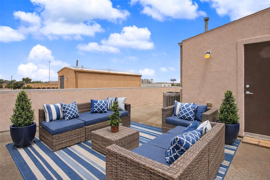 Photo of 125 E 2nd Street, Houston, TX 77007