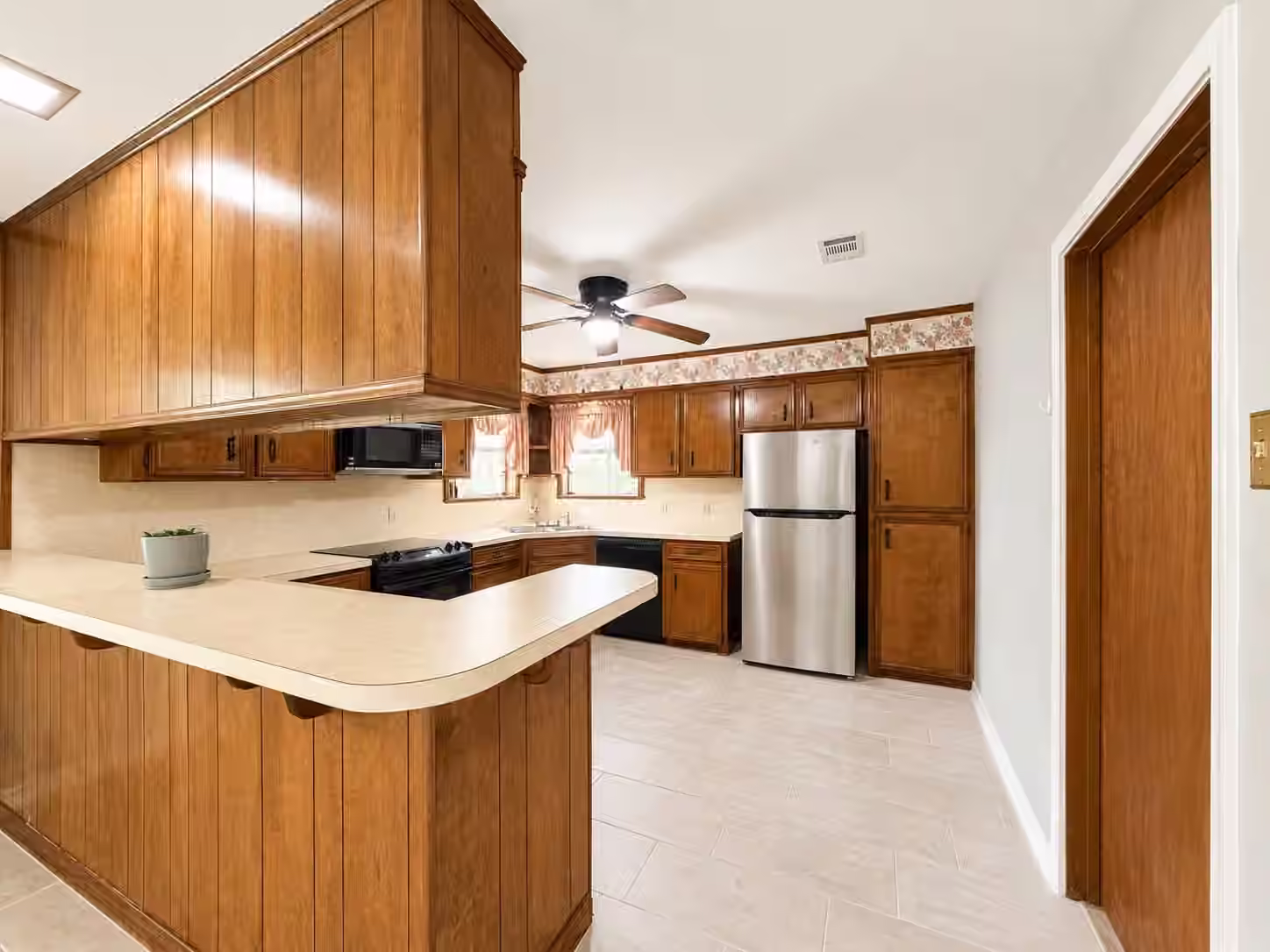Photo 7 of 708 Shady Lane, La Marque, TX