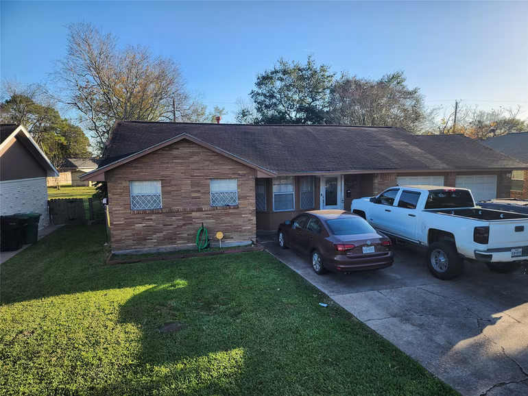 Photo of 510 Edgebrook Drive, Houston, TX