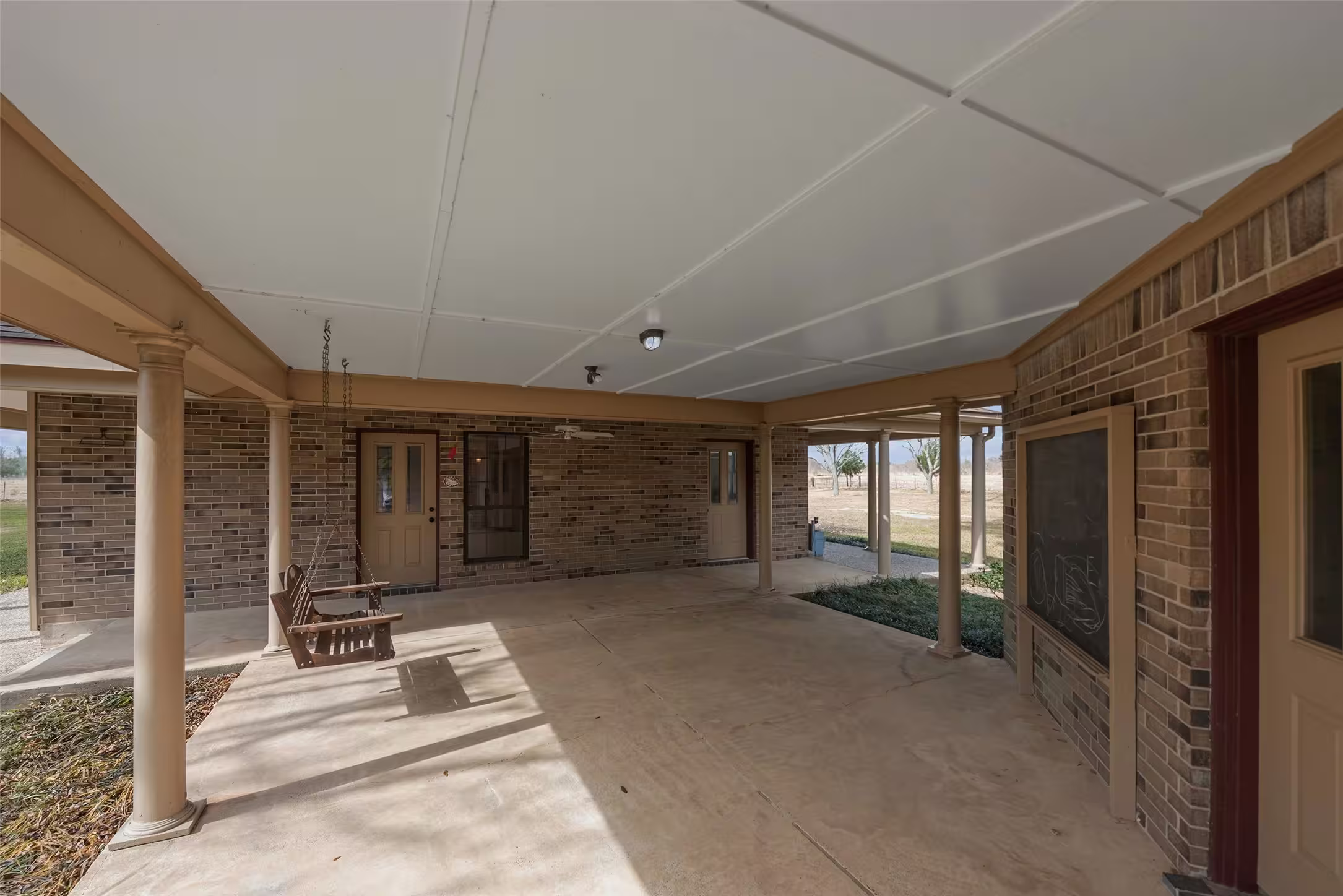Photo 4 of 9811 Miner Road, Highlands, TX
