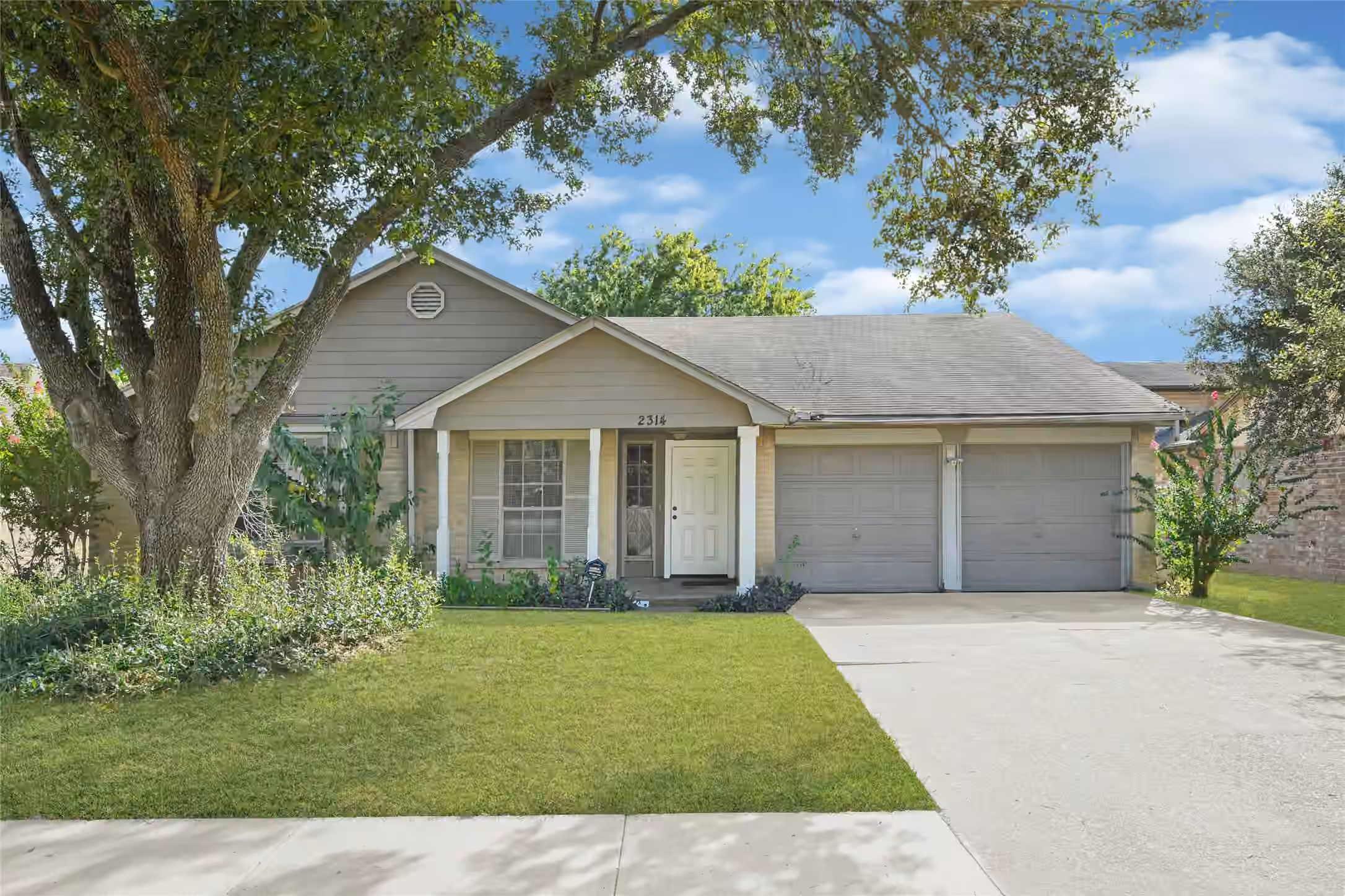 Photo 2 of 2314 Buttonhill Drive, Missouri City, TX