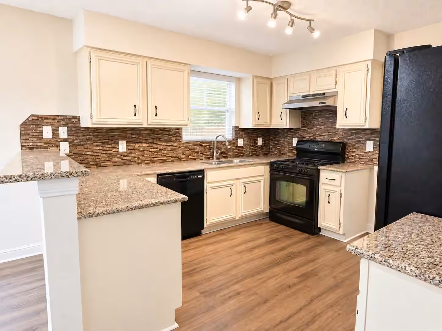 Photo 3 of 16027 Hollow Rock Drive, Houston, TX